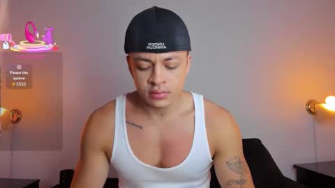 Snapshot of angel_cuervo chatting on 13, 11, 2025 Angel Cuervo online show from 13, 11, 2025