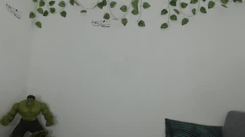 Angel Curl online show from 19, 11, 2025