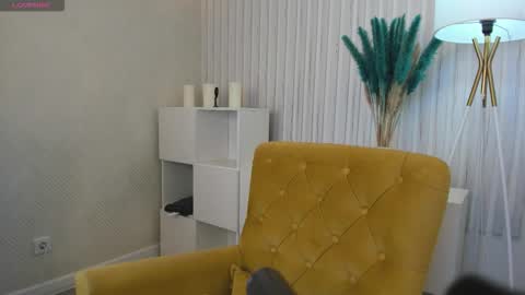 Snapshot of angel_elis_ chatting on 4, 10, 2025 Kate online show from 4, 10, 2025