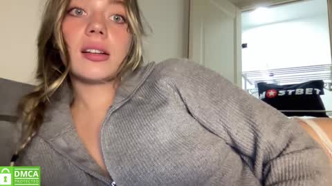 Snapshot of angel_from_sky chatting on 18, 1, 2025 Greetings Jess online show from 18, 1, 2025