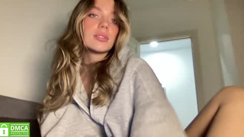 Snapshot of angel_from_sky chatting on 1, 2, 2025 Greetings Jess online show from 1, 2, 2025