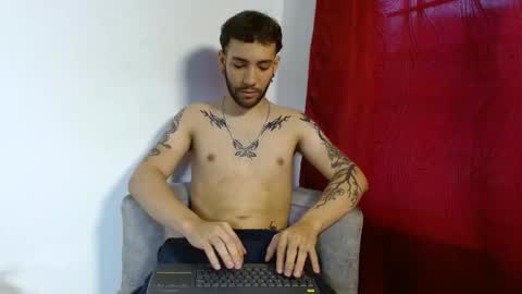 angel_kyrozz online show from 10, 10, 2025