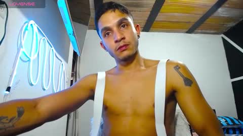 Snapshot of angel_latinboy chatting on 10, 3, 2025 Angel online show from 10, 3, 2025