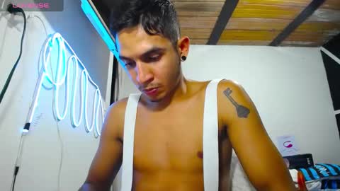 Snapshot of angel_latinboy chatting on 11, 3, 2025 Angel online show from 11, 3, 2025