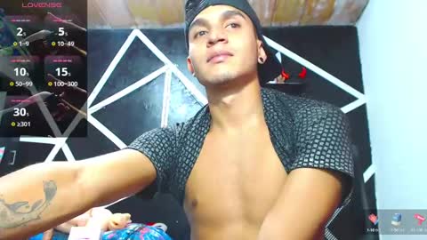 Snapshot of angel_latinboy chatting on 18, 9, 2025 Angel online show from 18, 9, 2025