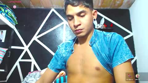 Snapshot of angel_latinboy chatting on 7, 10, 2025 Angel online show from 7, 10, 2025