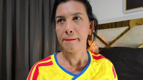 Nicolle  online show from 23, 6, 2026