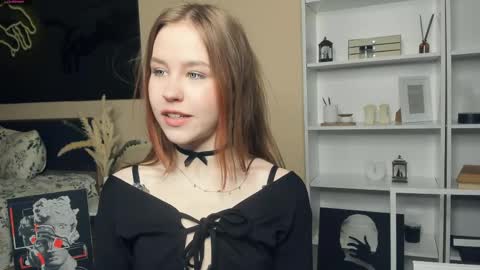 Snapshot of angel_to_burn chatting on 16, 5, 2026 SofiaSofi online show from 16, 5, 2026