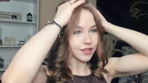 Snapshot of angel_to_burn chatting on 17, 5, 2026 SofiaSofi online show from 17, 5, 2026