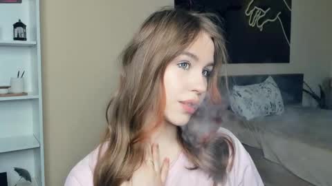 Snapshot of angel_to_burn chatting on 23, 5, 2026 SofiaSofi online show from 23, 5, 2026