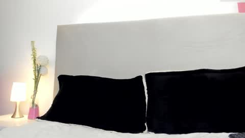 Snapshot of angel_velvet_ chatting on 10, 10, 2025 angel_velvet_ online show from 10, 10, 2025