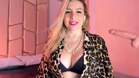 Snapshot of angel_vibes_ chatting on 5, 2, 2026 Angel online show from 5, 2, 2026