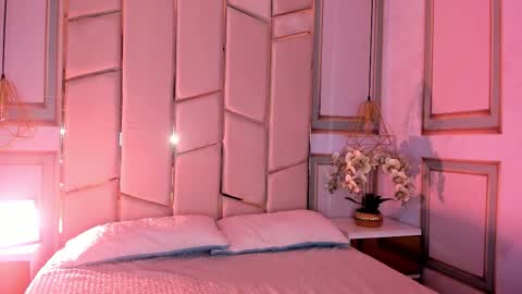 Snapshot of angel_vibes_ chatting on 1, 3, 2026 Angel online show from 1, 3, 2026