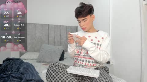 Snapshot of angel_villarreal chatting on 5, 12, 2024 Angel online show from 5, 12, 2024