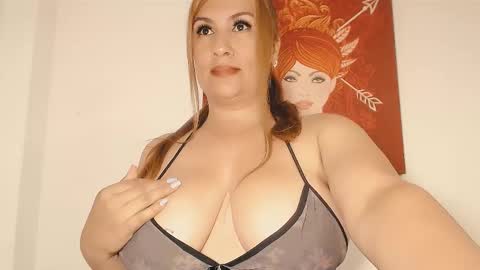 Snapshot of angela_doll01 chatting on 28, 2, 2025 angela online show from 28, 2, 2025