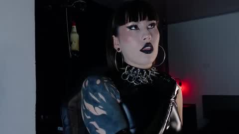 Snapshot of angelabl0odborne chatting on 15, 10, 2025 Angela help me reach 100 thumbs up online show from 15, 10, 2025