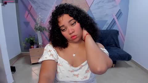 Snapshot of angelacoffee chatting on 21, 12, 2024 Angela online show from 21, 12, 2024