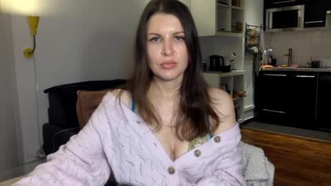 Snapshot of angeladarkk chatting on 9, 11, 2025 Angela online show from 9, 11, 2025