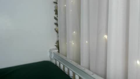 Snapshot of angelainparis28 chatting on 21, 9, 2025 ANGELA online show from 21, 9, 2025