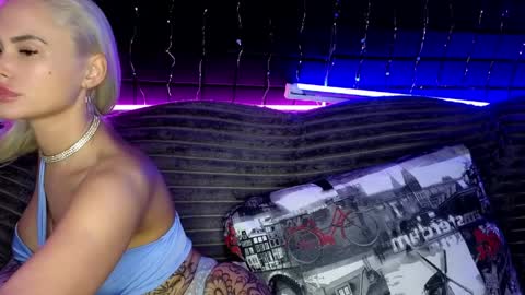 AngelaLaCherry online show from 1, 4, 2026