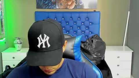 Angel And Cris online show from 24, 9, 2025