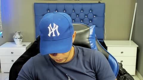 Angel And Cris online show from 25, 9, 2025