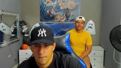 Angel And Cris online show from 25, 10, 2025