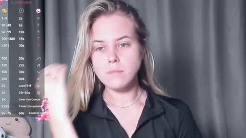 Snapshot of angelanty chatting on 26, 10, 2025 Darsi Anty online show from 26, 10, 2025