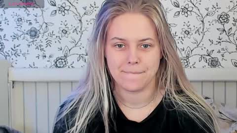 Snapshot of angelanty chatting on 17, 5, 2026 Darsi Anty online show from 17, 5, 2026