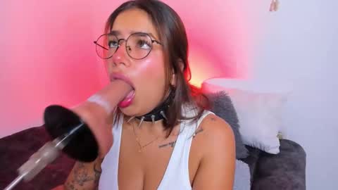 Snapshot of angelaricci chatting on 22, 12, 2025 Angela Ricci online show from 22, 12, 2025