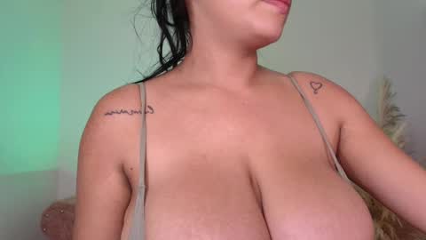 Snapshot of angelawhitte_ chatting on 13, 2, 2025 Angela Big boobs White online show from 13, 2, 2025