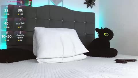 Snapshot of angelbacker chatting on 16, 9, 2025 Angel online show from 16, 9, 2025