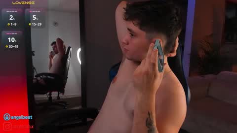 Snapshot of angelbell19 chatting on 25, 9, 2025 angelbell19 online show from 25, 9, 2025