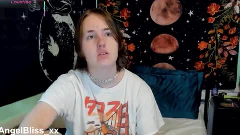 Snapshot of angelbliss_xx chatting on 1, 12, 2025 Angel online show from 1, 12, 2025