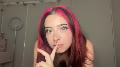Snapshot of angelcak3s chatting on 6, 2, 2025 venellope888 online show from 6, 2, 2025