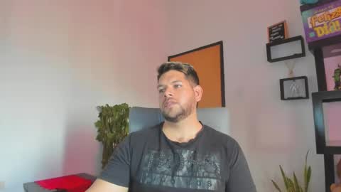 Snapshot of angelcute3 chatting on 10, 10, 2025 angel online show from 10, 10, 2025