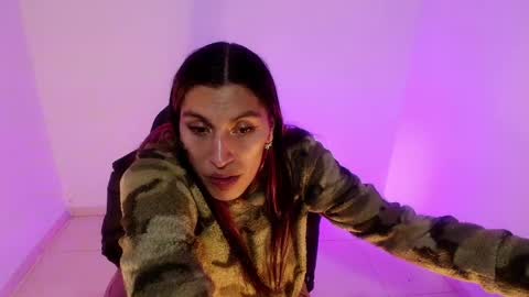 Snapshot of angele_johnson chatting on 13, 5, 2026 angele online show from 13, 5, 2026