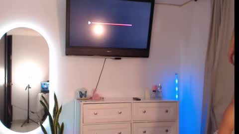 Snapshot of angelesxoxo chatting on 16, 10, 2025 angelesxoxo online show from 16, 10, 2025