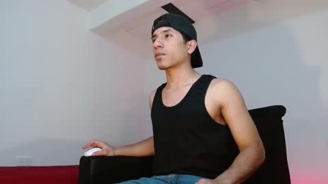 Snapshot of angelhil chatting on 27, 11, 2025 Angel of littlebandido online show from 27, 11, 2025