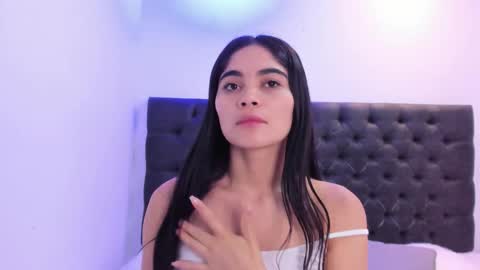 Snapshot of angeli_rivera chatting on 23, 10, 2025 Angeli online show from 23, 10, 2025