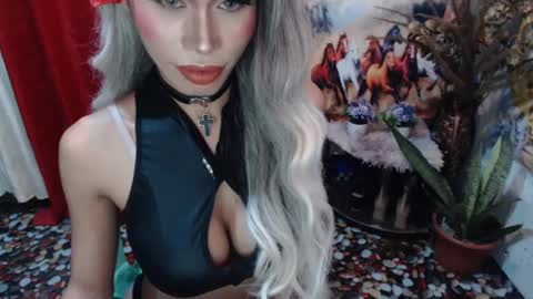 Snapshot of angelic_face_808 chatting on 11, 3, 2025 DIVINE ANGEL online show from 11, 3, 2025