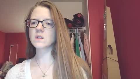 Snapshot of angelicangel3 chatting on 8, 4, 2026 AngelicAngel online show from 8, 4, 2026