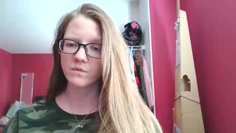 Snapshot of angelicangel3 chatting on 27, 4, 2026 AngelicAngel online show from 27, 4, 2026