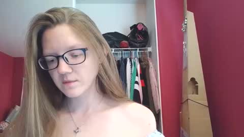 Snapshot of angelicangel3 chatting on 29, 4, 2026 AngelicAngel online show from 29, 4, 2026