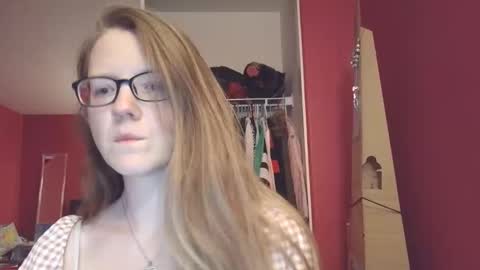 Snapshot of angelicangel3 chatting on 3, 5, 2026 AngelicAngel online show from 3, 5, 2026