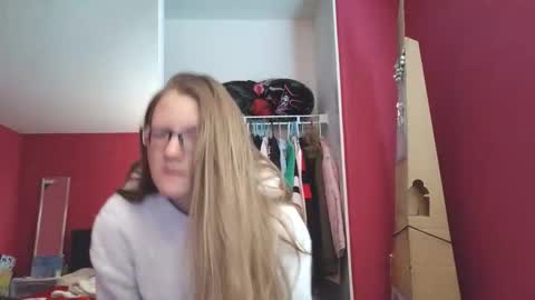 Snapshot of angelicangel3 chatting on 5, 5, 2026 AngelicAngel online show from 5, 5, 2026