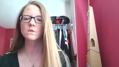 Snapshot of angelicangel3 chatting on 9, 5, 2026 AngelicAngel online show from 9, 5, 2026