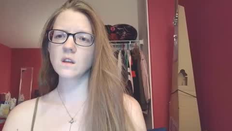 Snapshot of angelicangel3 chatting on 17, 5, 2026 AngelicAngel online show from 17, 5, 2026