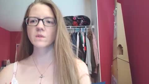 Snapshot of angelicangel3 chatting on 19, 5, 2026 AngelicAngel online show from 19, 5, 2026