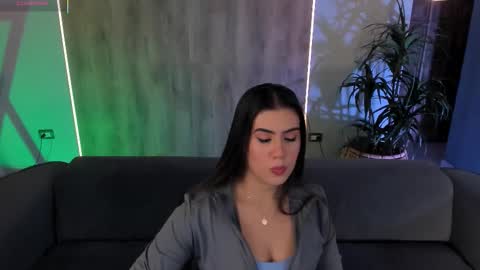 Snapshot of angelicavega_ chatting on 14, 10, 2025 Angelica Vega online show from 14, 10, 2025